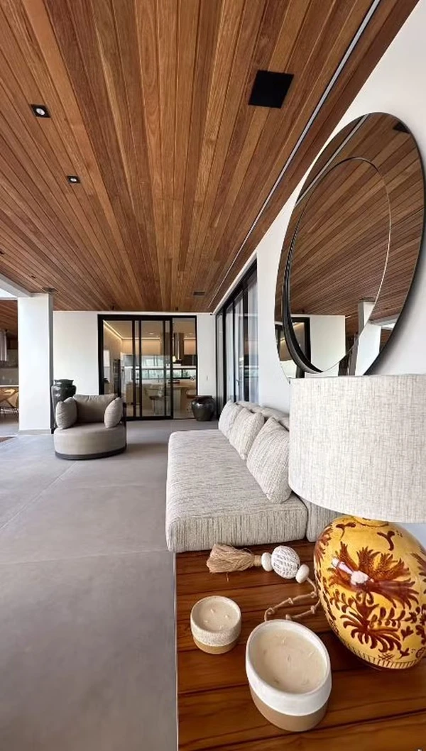 Lucas Paquetá construiu mansão para os pais por Studio Lucio Nocito/ instagram