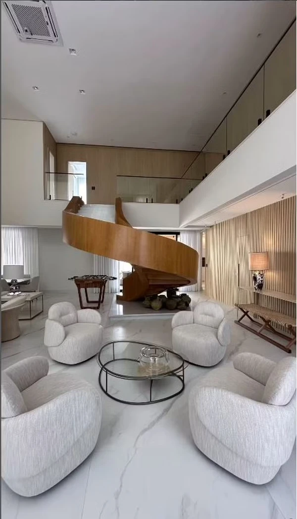 Lucas Paquetá construiu mansão para os pais por Studio Lucio Nocito/ instagram