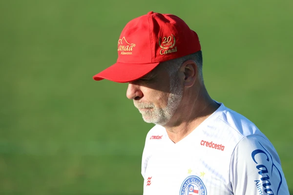 Mano Menezes durante passagem no Bahia por Felipe Oliveira/EC Bahia