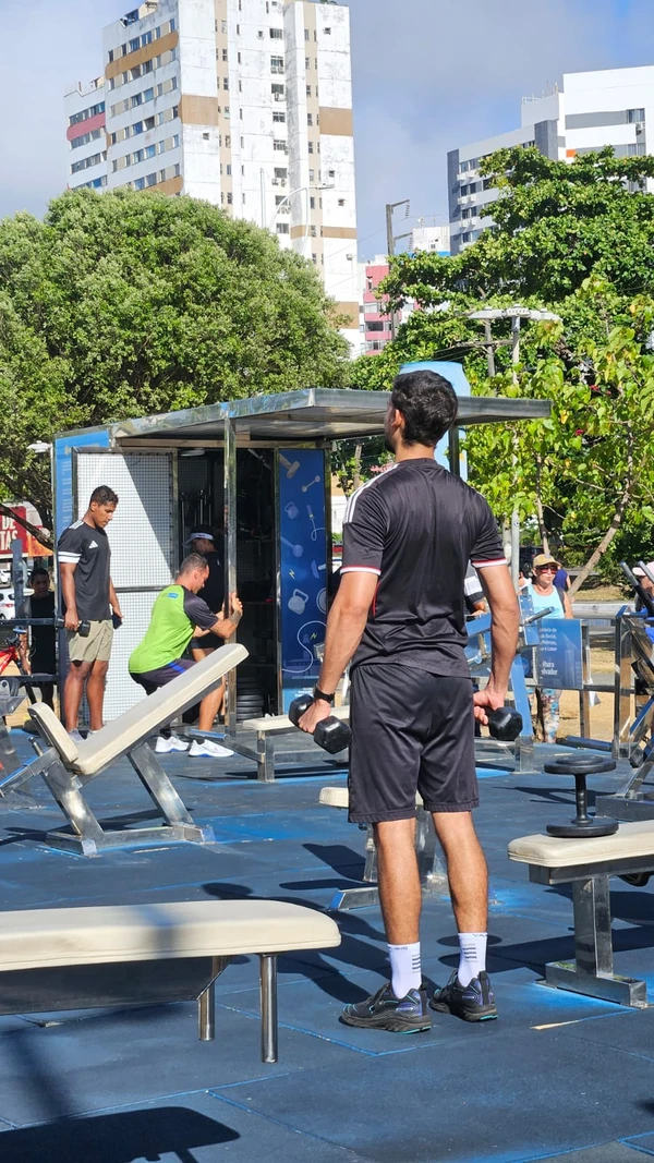 Projeto Academia Salvador facilita o acesso gratuito à prática de atividades físicas na cidade por Ana Paula Lacerda/CORREIO