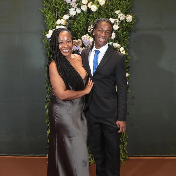 Tia Má celebra formatura do filho, Aladê Koman por Reproduçãp/Instagram