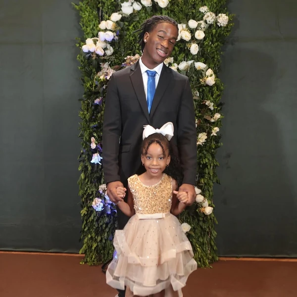 Tia Má celebra formatura do filho, Aladê Koman por Reproduçãp/Instagram