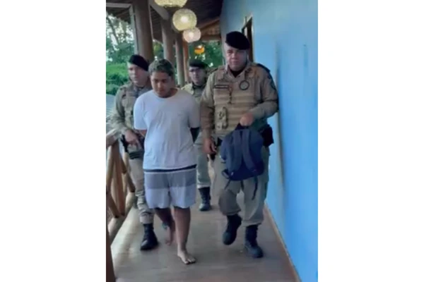 Vitor foi preso com comparsas em pousada de luxo por Reprodução