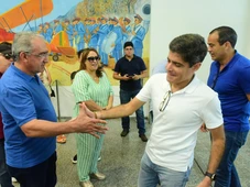 Imagem - Em Juazeiro, ACM Neto celebra apoio de Isaac Carvalho e fala em 'esperança em um futuro melhor'