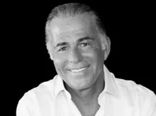 Imagem - Cirurgião de famosos é condenado após bilionário morrer em cirurgia para aumento do pênis