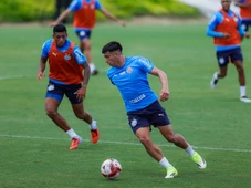 Imagem - Atacante do Bahia volta a treinar com o grupo e se arpoxima de retorno aos gramados