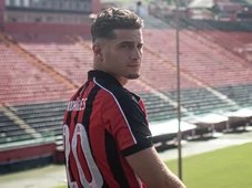 Imagem - Meia gringo que fracassou no Vitória é anunciado por clube da terceira divisão da Inglaterra