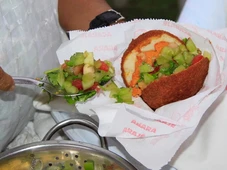 Imagem - 5 curiosidades sobre o acarajé que até baiano pode não saber