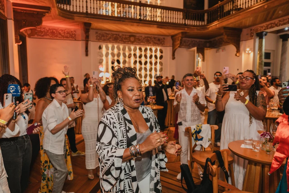 Anúncio da agenda de verão de Margareth Menezes por Victor Fernandez/Divulgação