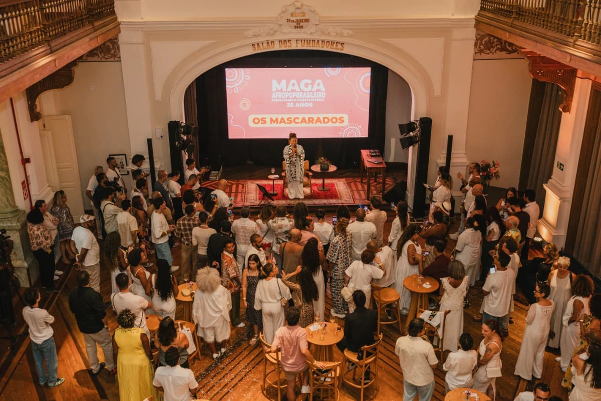 Anúncio da agenda de verão de Margareth Menezes por Victor Fernandez/Divulgação