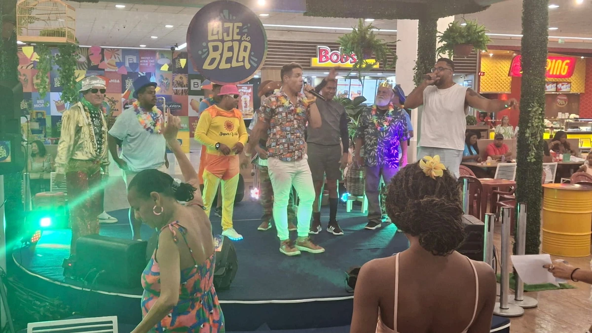 Apresentação dos candidados a Rei Momo no Laje do Bela por Divulgação