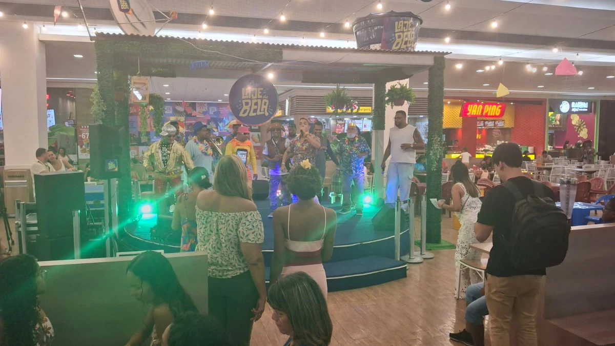 Apresentação dos candidados a Rei Momo no Laje do Bela por Divulgação