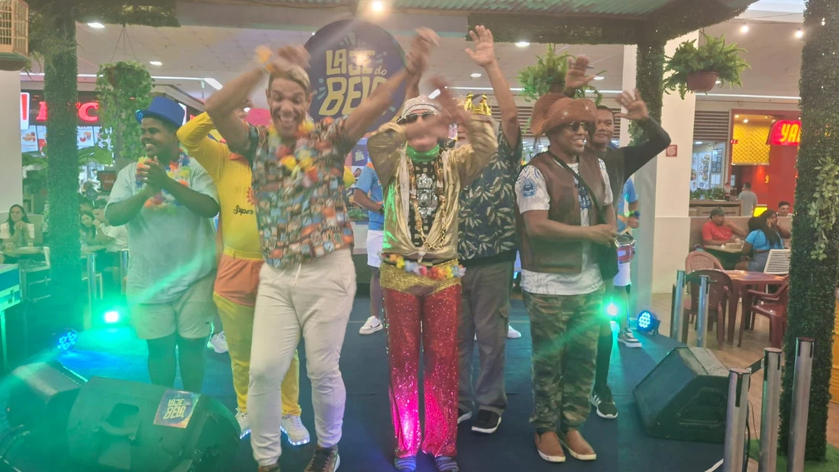 Apresentação dos candidados a Rei Momo no Laje do Bela