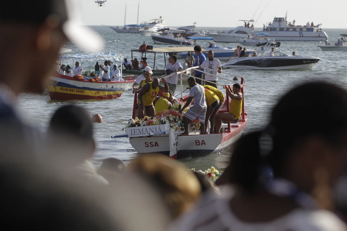 Barcos no mar em 2018 por Arisson Marinho/Arquivo CORREIO