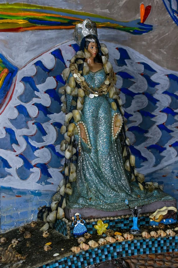 Desde quando Iemanjá é branca? por Arisson Marinho