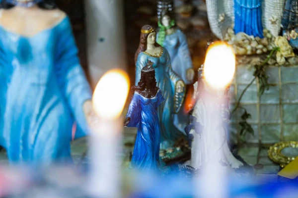 Desde quando Iemanjá é branca? por Arisson Marinho