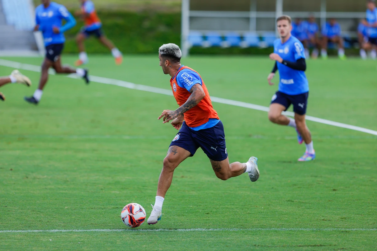 Elenco do Bahia treina em preparação para encarar o Porto-BA por Rafael Rodrigues/ECB
