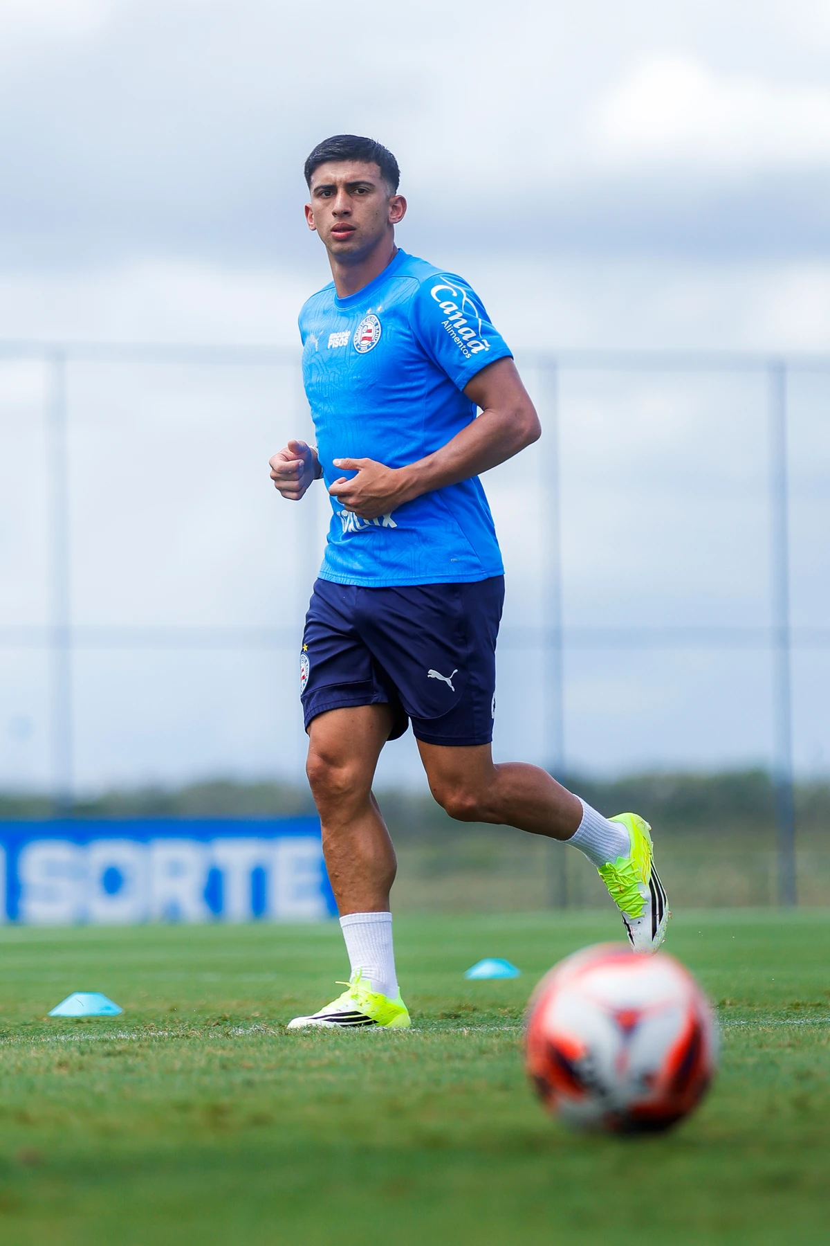 Elenco do Bahia treina em preparação para encarar o Porto-BA por Rafael Rodrigues/ECB