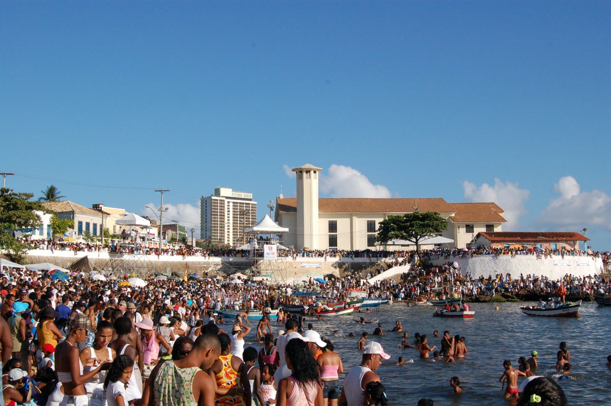 Entrega dos presentes, em 2009 por Almiro Lopes/Arquivo CORREIO