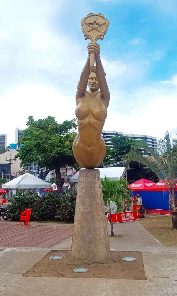 Escultura de Tatti Moreno fica instalada no Largo da Mariquita por  Instituto Argolo e Bruno Concha/Secom PMS