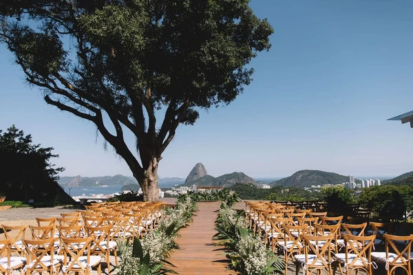 Mansão Alvite: Deck Panorâmico por Mansão Alvite/Site oficial