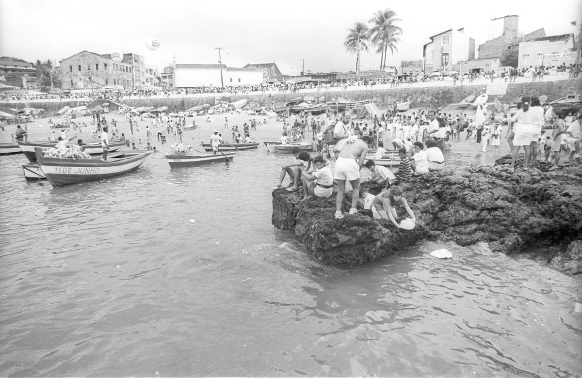 O mar no 2 de fevereiro de 1992 por Marco Aurélio Martins - Arquivo Correio