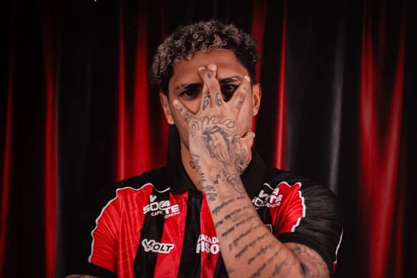 Pedro Henrique é o mais novo reforço do Vitória para a temporada