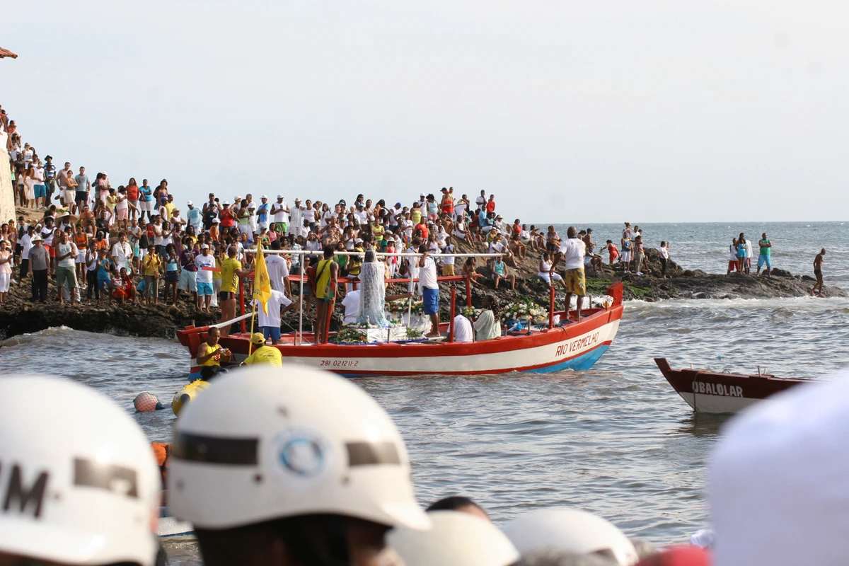 Povo acompanha festa de Iemanjá, em 2008 por Antonio Queiroz/Arquivo CORREIO