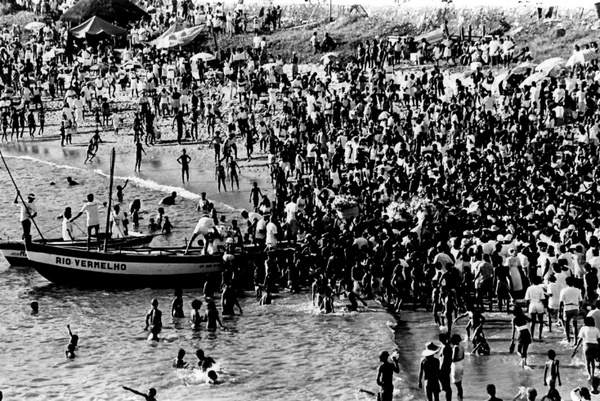 Praia do Rio Vermelho, 1993 por Claudionor Junior/Arquivo CORREIO