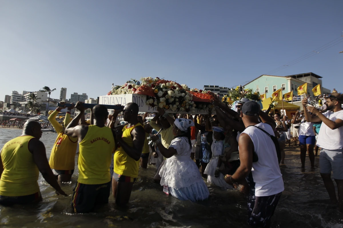 Presente para Iemanjá, 2018 por Arisson Marinho/Arquivo CORREIO