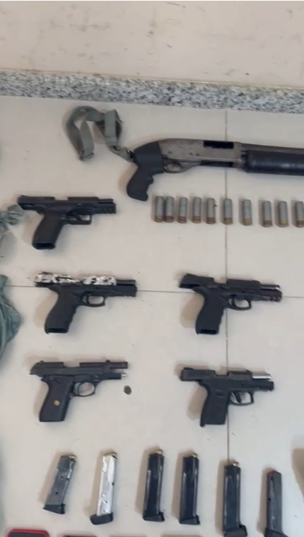 Traficantes do CV foram morto em esconderijo no meio da mata por Reprodução