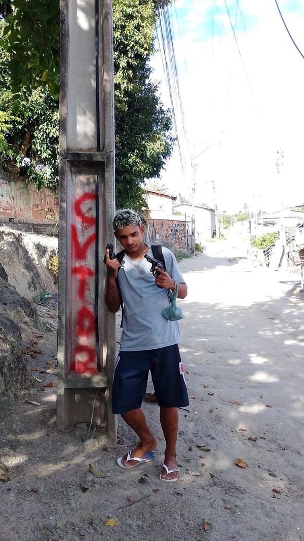 Traficantes do CV foram morto em esconderijo no meio da mata por Reprodução