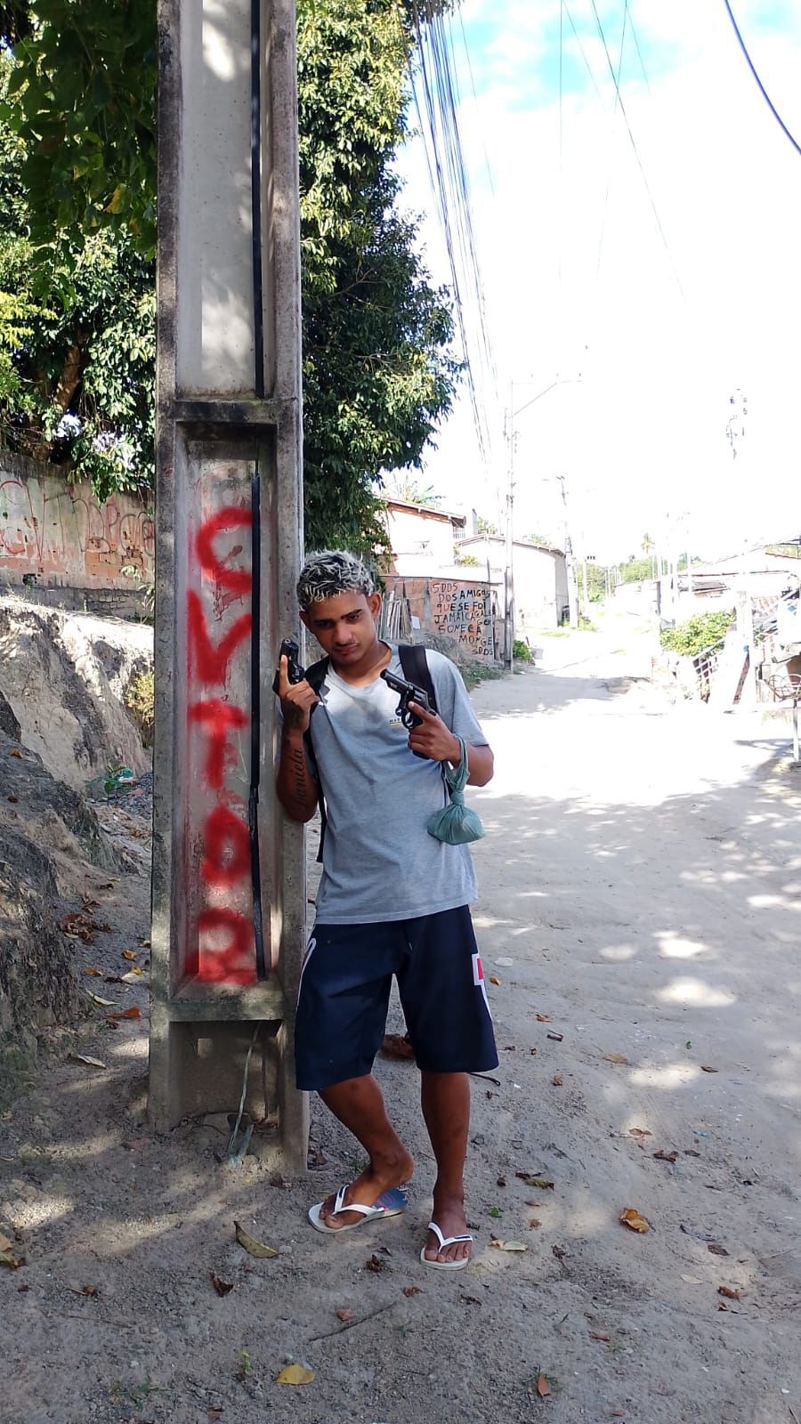 Traficantes do CV foram morto em esconderijo no meio da mata por Reprodução