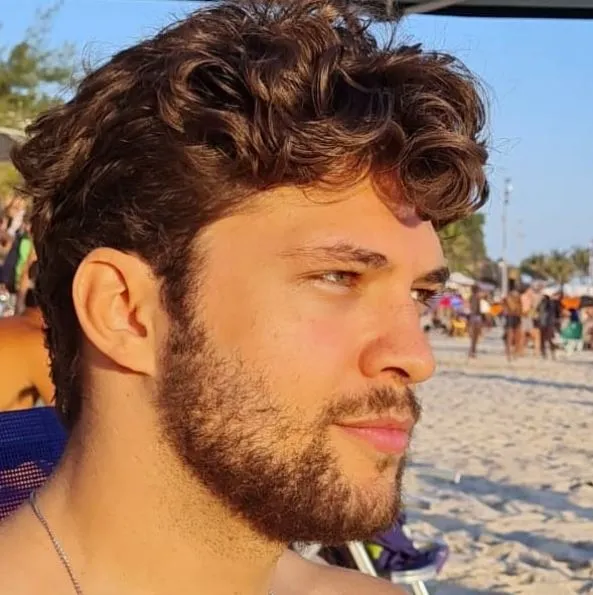 Brenno Meneghel e Maria Padilha são casados por Reprodução