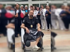 Imagem - 'Faria de novo', diz delegado que perdeu a perna em megaoperação no Rio