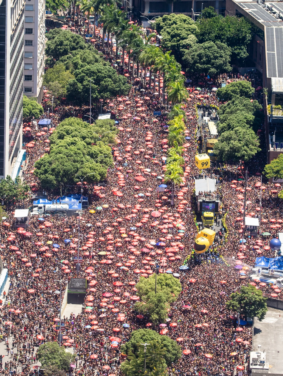 Ivete Sangalo estreia do Carnaval de rua do Rio de Janeiro por Fernando Maia e Alex Ferro/Riotur