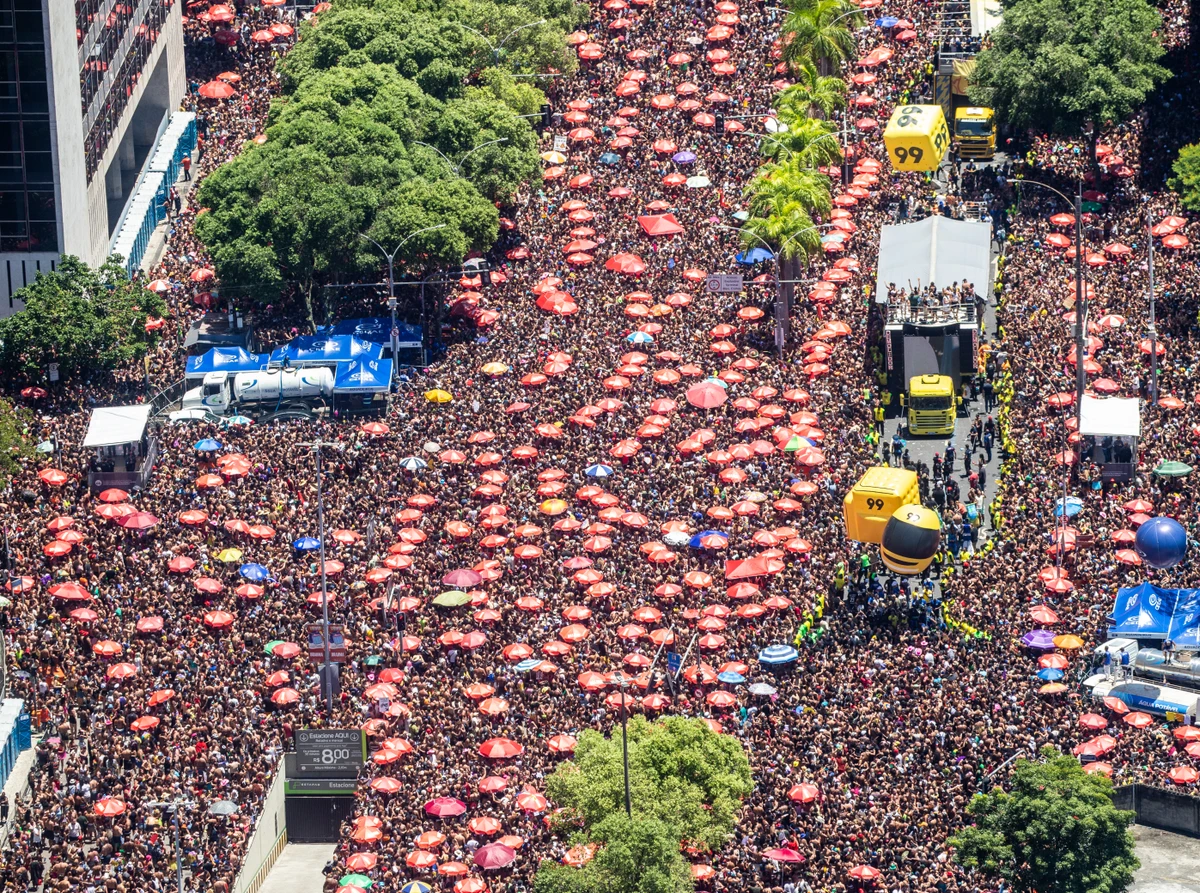 Ivete Sangalo estreia do Carnaval de rua do Rio de Janeiro por Fernando Maia e Alex Ferro/Riotur