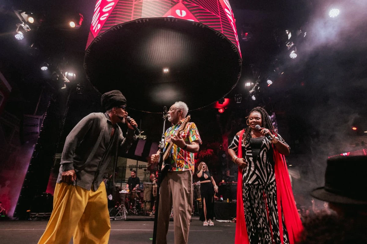 Margareth Menezes celebra 25 anos do álbum “Maga Afropopbrasileiro” com convidados especiais em Salvador