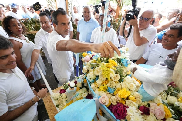ACM Neto e Bruno Reis marcaram presença nos festejos de Iemanjá