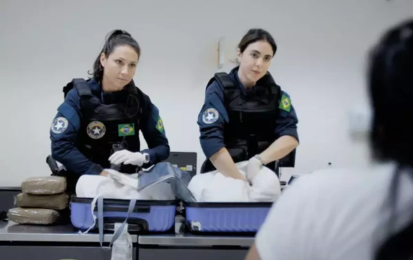 Aeroporto Área Restrita mostra trabalho da Receita por Divulgação