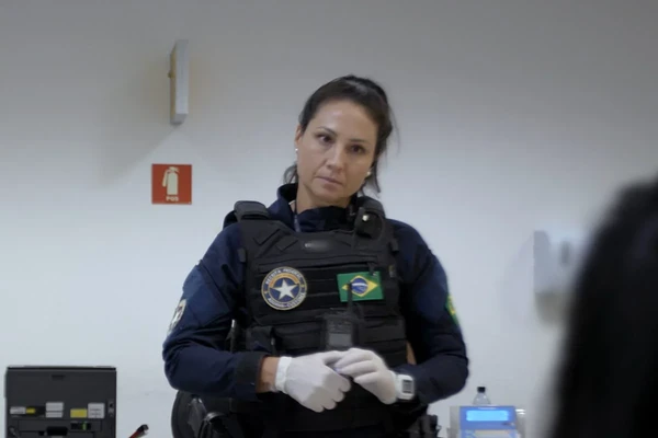 Aeroporto Área Restrita mostra trabalho da Receita por Divulgação