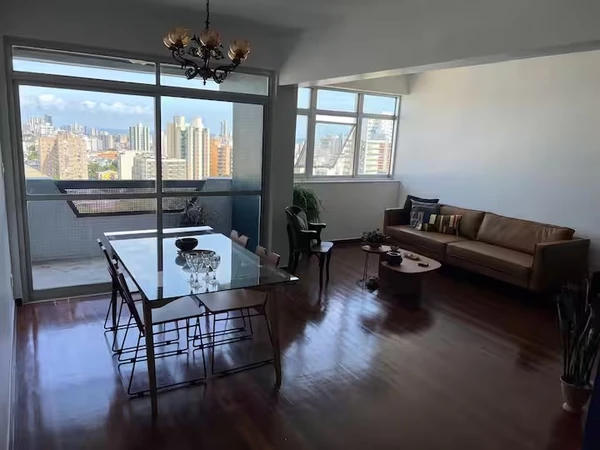 Apartamento com vista panorâmica 3/4 próximo ao Circuito Campo Grande, no Airbnb, por R$ R$ 13.174,00 por Reprodução/ Airbnb