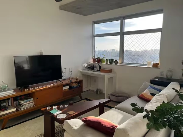 Loft no Corredor da Vitória próximo ao Circuito Campo Grande, no Airbnb, por R$ R$ 7.290,00 por Reprodução/ Airbnb