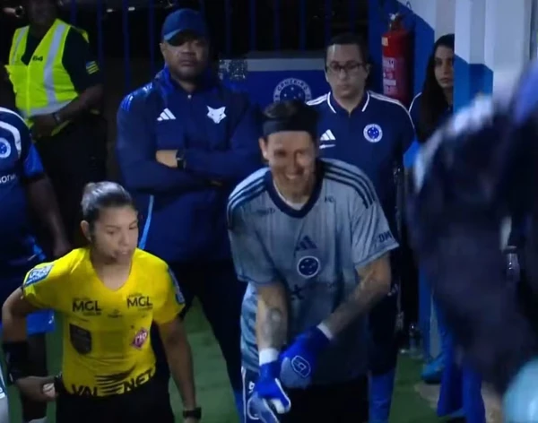 Cassio voltou sorrindo