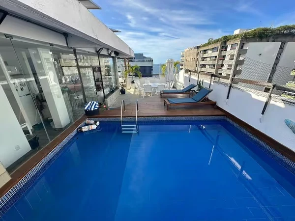 Cobertura a 420 m do Circuito Barra/Ondina, no Airbnb, por R$ R$ 63.375,00 por Reprodução/ Airbnb