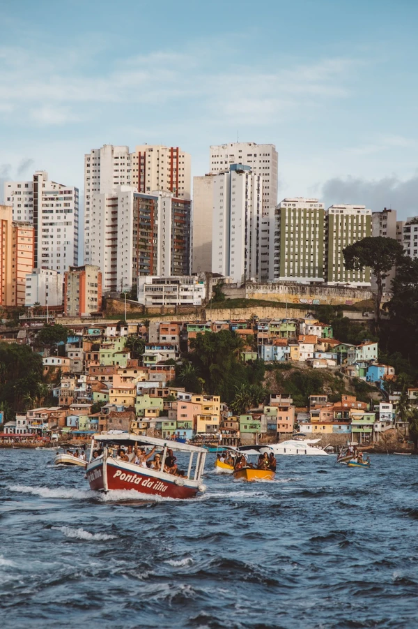 Comunidade da Gamboa de Baixo faz sua oferenda a Iemanjá ha 47 anos por Divulgação