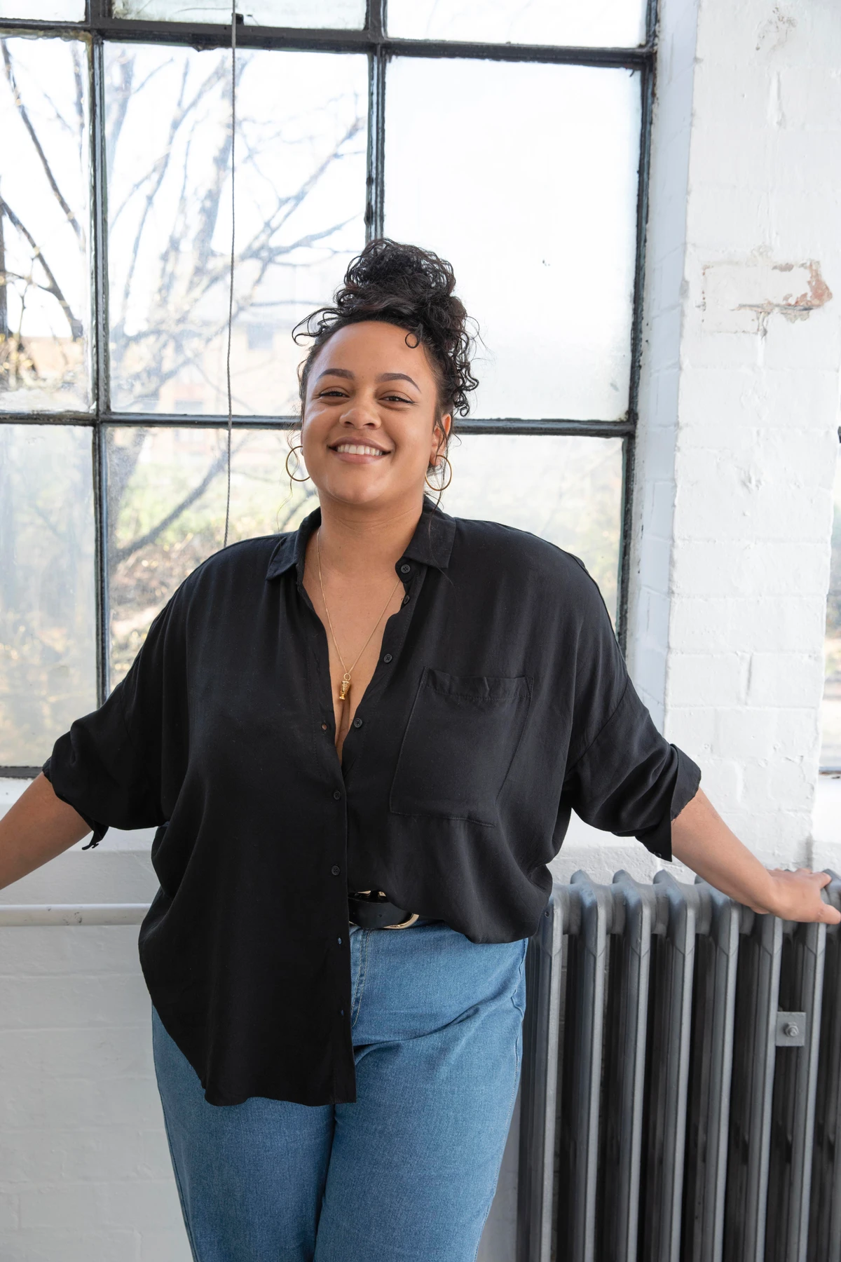 Uso das cores certas podem dar sensação de silhueta menor por Reprodução | Freepik