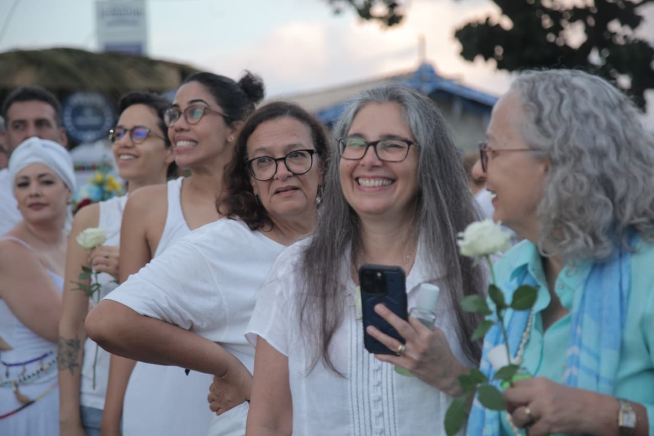 Dois de fevereiro levou multidão ao Rio Vermelho para homenagear Iemanjá por Sora Maia/CORREIO