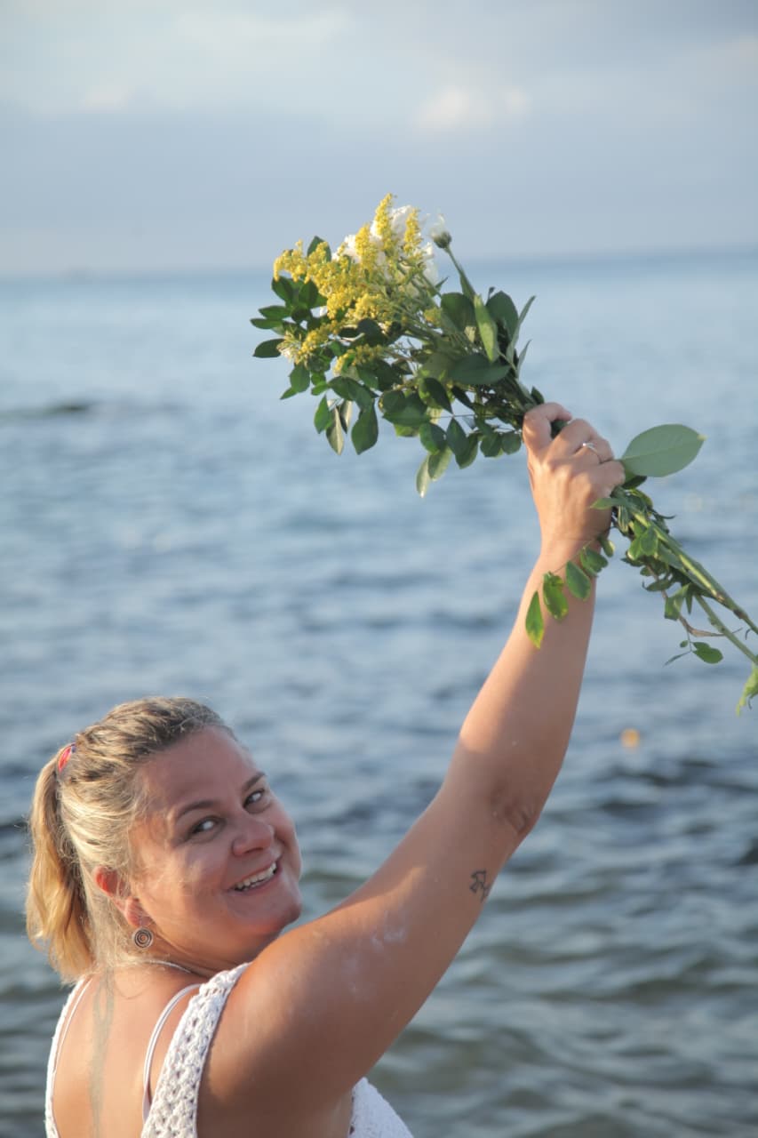 Dois de fevereiro levou multidão ao Rio Vermelho para homenagear Iemanjá por Sora Maia/CORREIO