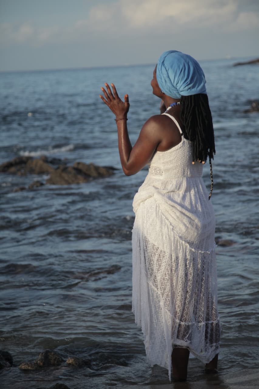 Dois de fevereiro levou multidão ao Rio Vermelho para homenagear Iemanjá por Sora Maia/CORREIO